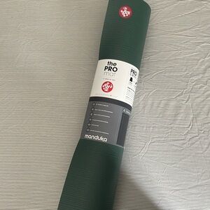 NWT Manduka the Pro mat yoga mat in green
